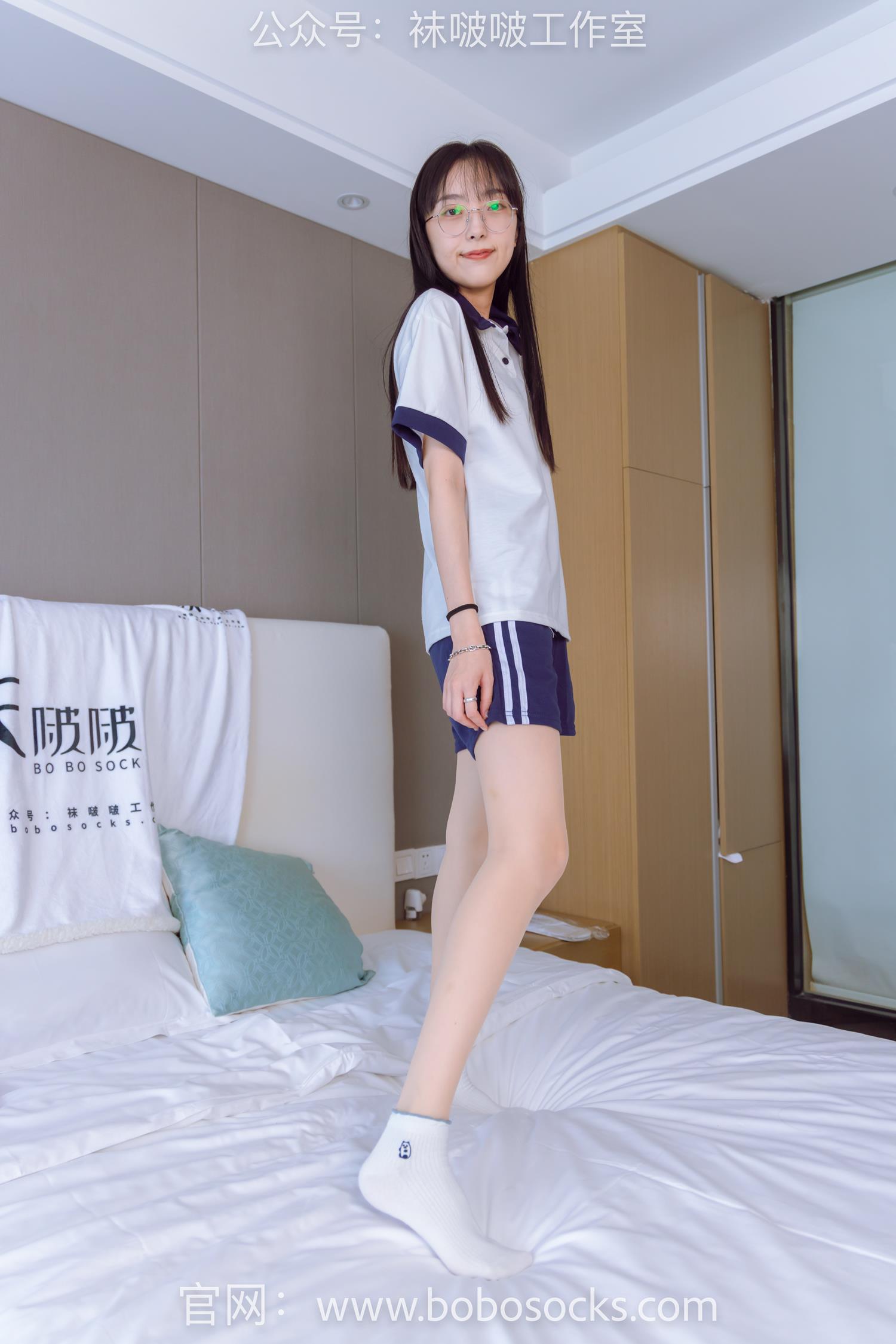 图片[55]-[BoBoSocks袜啵啵]NO.118 稚予-运动鞋、白棉袜、肉丝、踩小熊玩偶[140P] – 速更版-美库