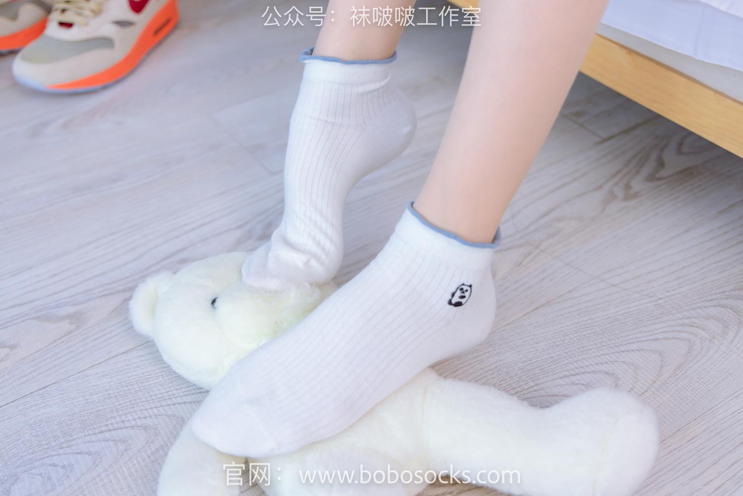 图片[75]-[BoBoSocks袜啵啵]NO.118 稚予-运动鞋、白棉袜、肉丝、踩小熊玩偶[140P] – 速更版-美库