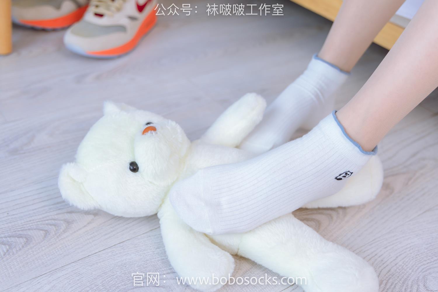 图片[80]-[BoBoSocks袜啵啵]NO.118 稚予-运动鞋、白棉袜、肉丝、踩小熊玩偶[140P] – 速更版-美库