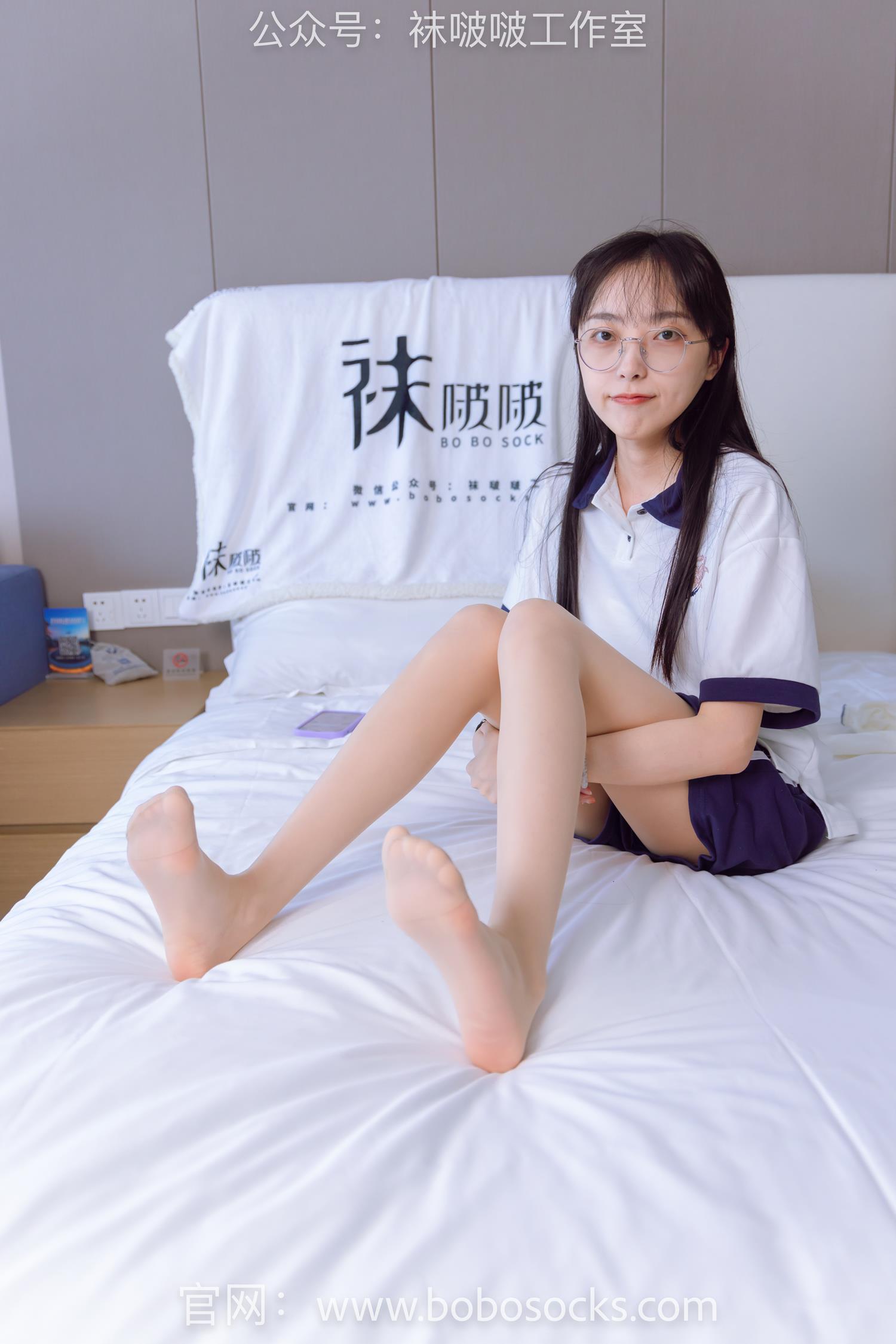 图片[93]-[BoBoSocks袜啵啵]NO.118 稚予-运动鞋、白棉袜、肉丝、踩小熊玩偶[140P] – 速更版-美库