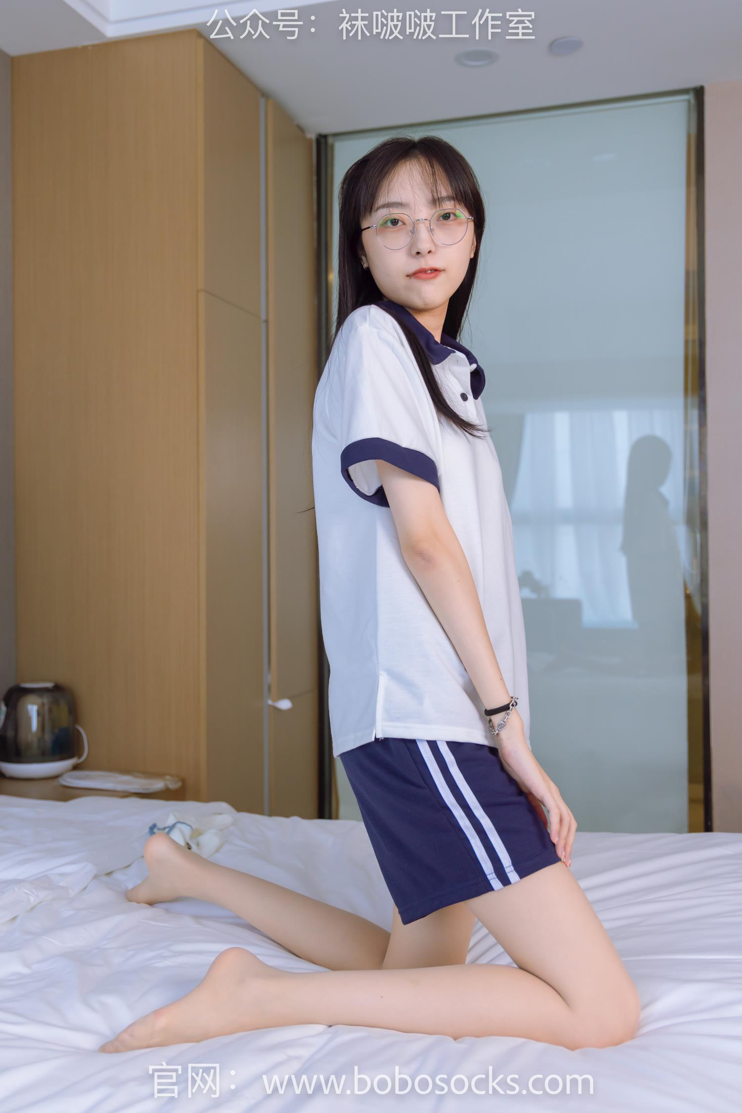 图片[115]-[BoBoSocks袜啵啵]NO.118 稚予-运动鞋、白棉袜、肉丝、踩小熊玩偶[140P] – 速更版-美库