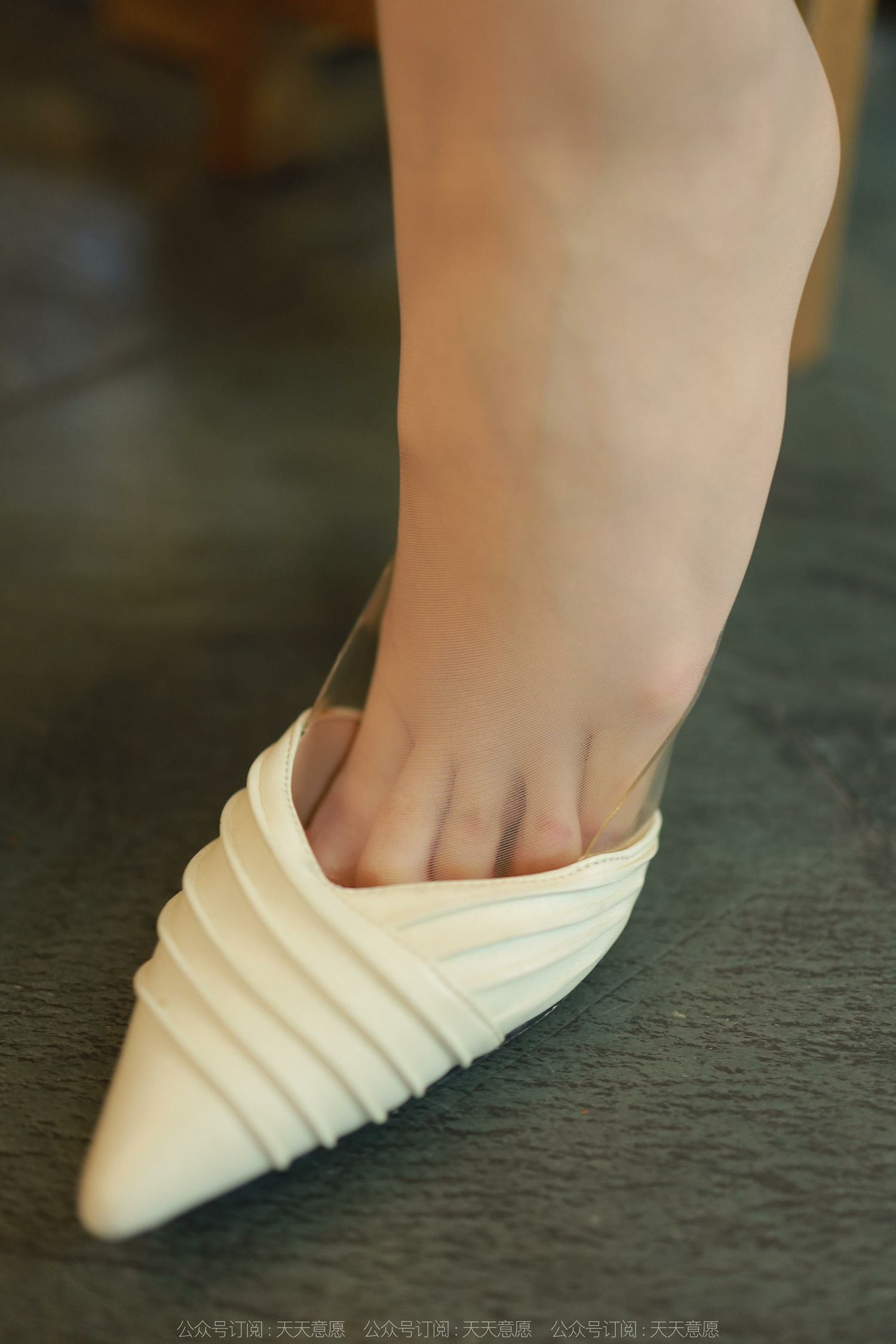 图片[42]-[IESS异思趣向] 耽丝 220425九妹的甜甜笑容 [77P] – 速更版-美库