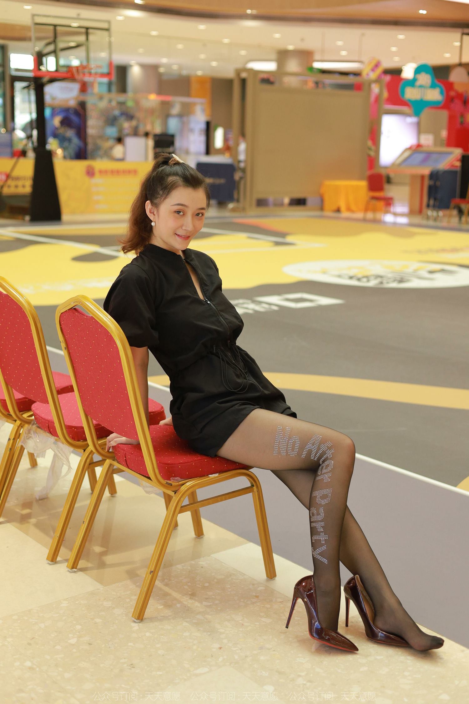 图片[32]-[IESS异思趣向] 耽丝 220428秋秋的带钻字母嘿丝 [89P] – 速更版-美库