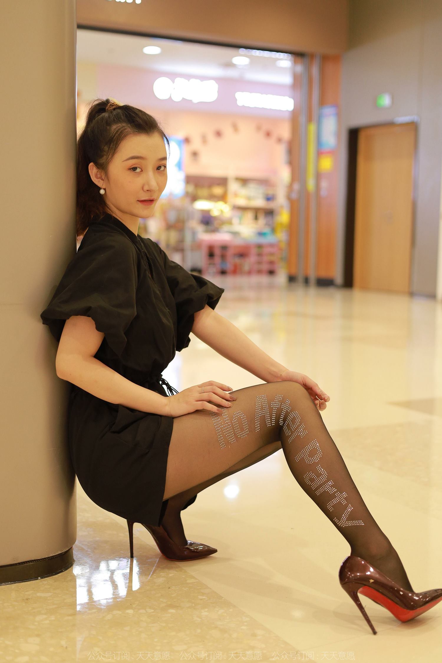 图片[81]-[IESS异思趣向] 耽丝 220428秋秋的带钻字母嘿丝 [89P] – 速更版-美库