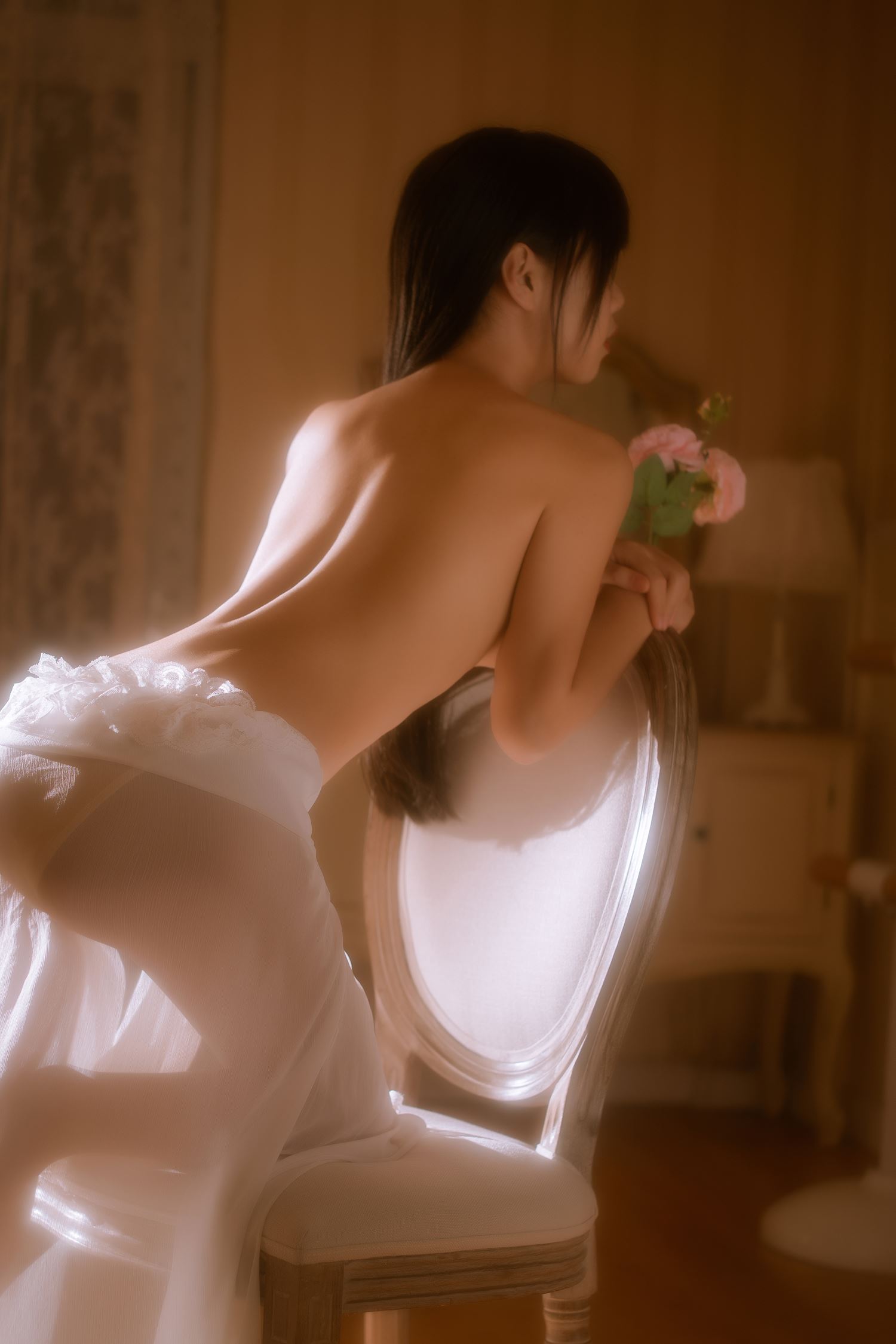 图片[25]-微博网紅妹纸@萌芽儿o0 萌芽儿o0 金色套装 [44P] – 速更版-美库