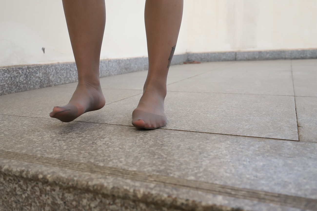 图片[32]-大西瓜爱牙膏-2019 6月活动 模特1（一） 薄灰丝(4)[48P] – 速更版-美库