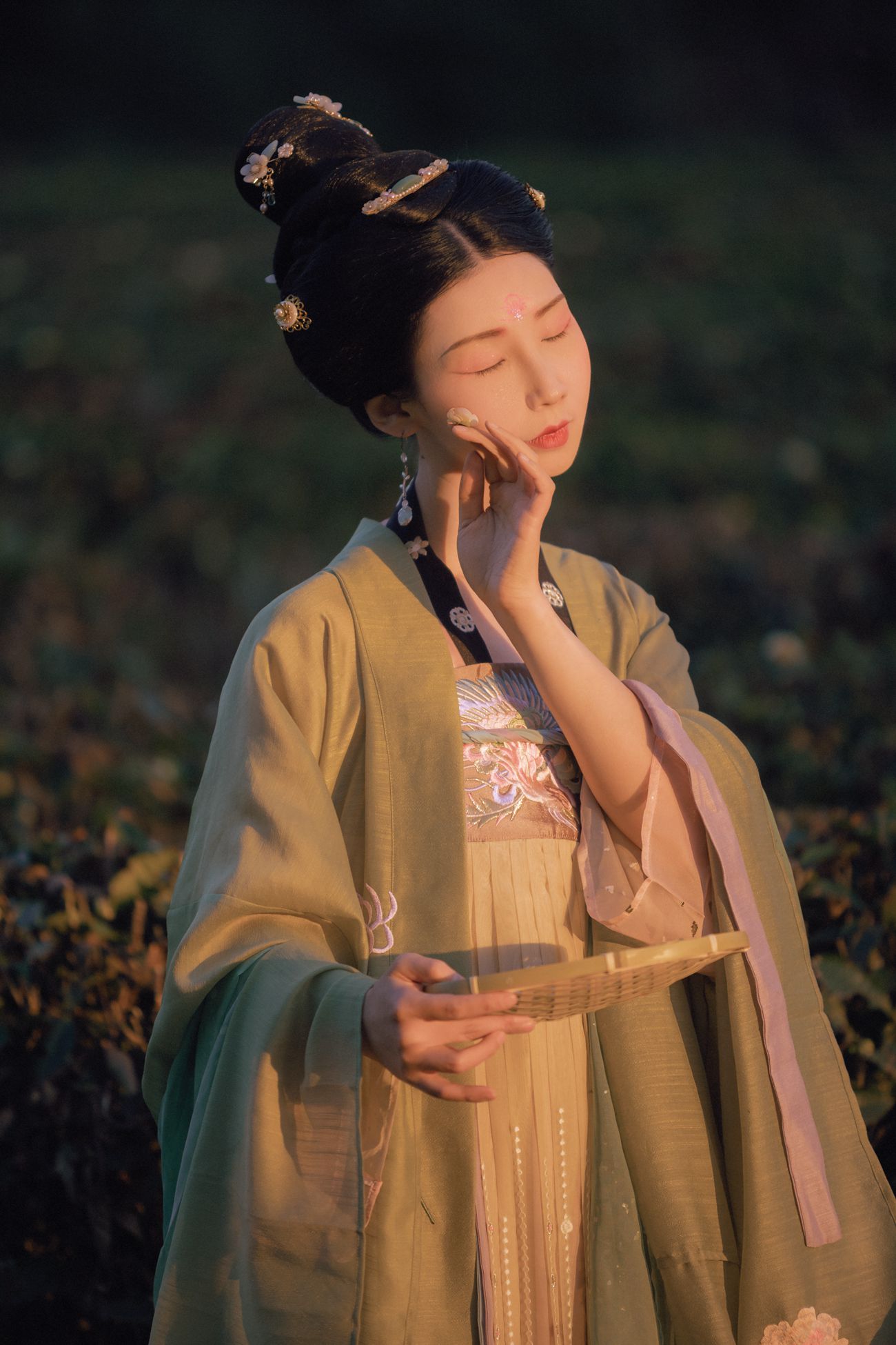 图片[10]-[YITUYU艺图语] 2021.09.27 苏幕遮 唱小游 [26P] – 速更版-美库