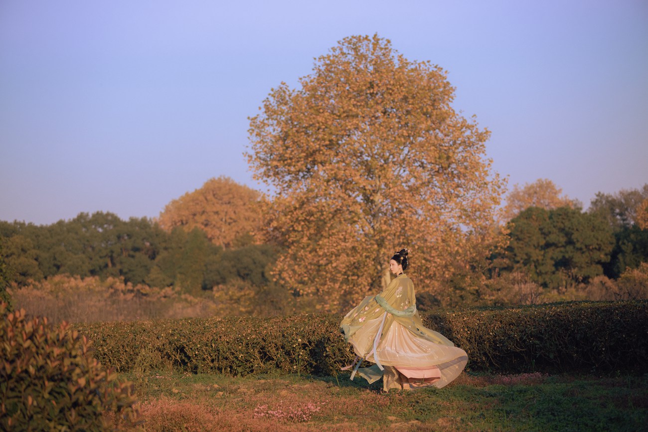 图片[22]-[YITUYU艺图语] 2021.09.27 苏幕遮 唱小游 [26P] – 速更版-美库