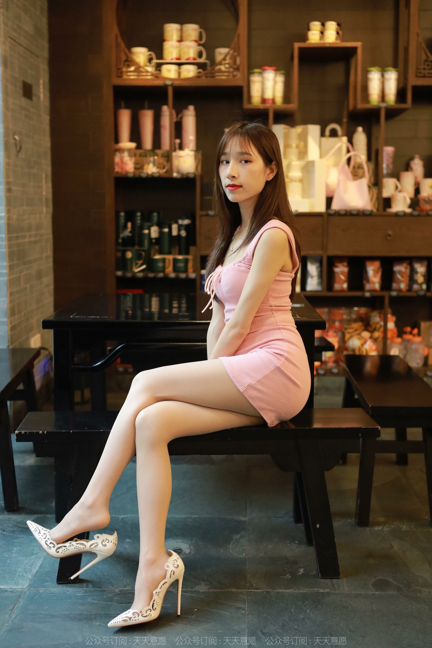 图片[77]-[IESS异思趣向] 耽丝 220506美子换鞋 [89P] – 速更版-美库