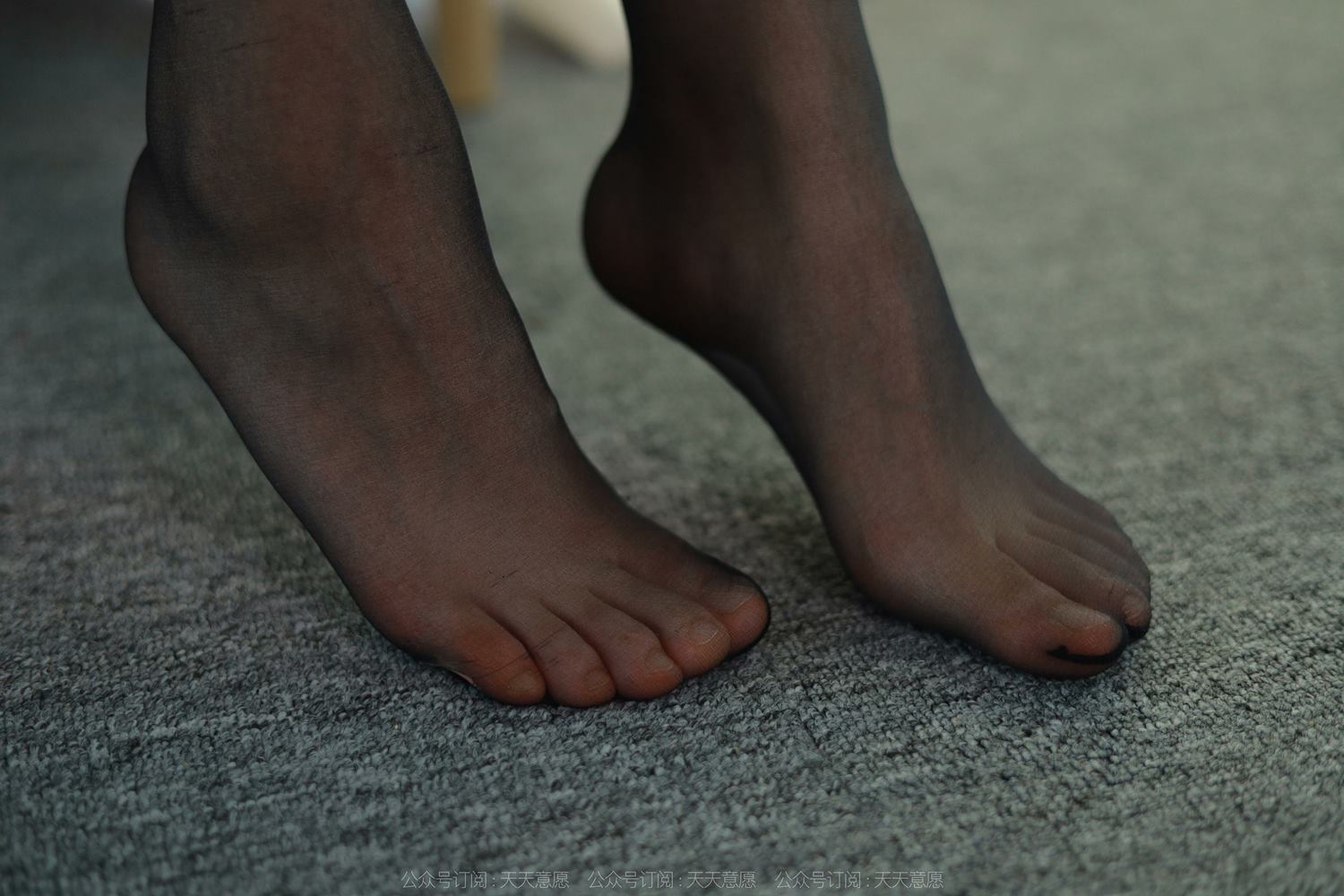 图片[20]-[IESS异思趣向] 耽丝 220509御姐嘿丝小婕 [92P] – 速更版-美库