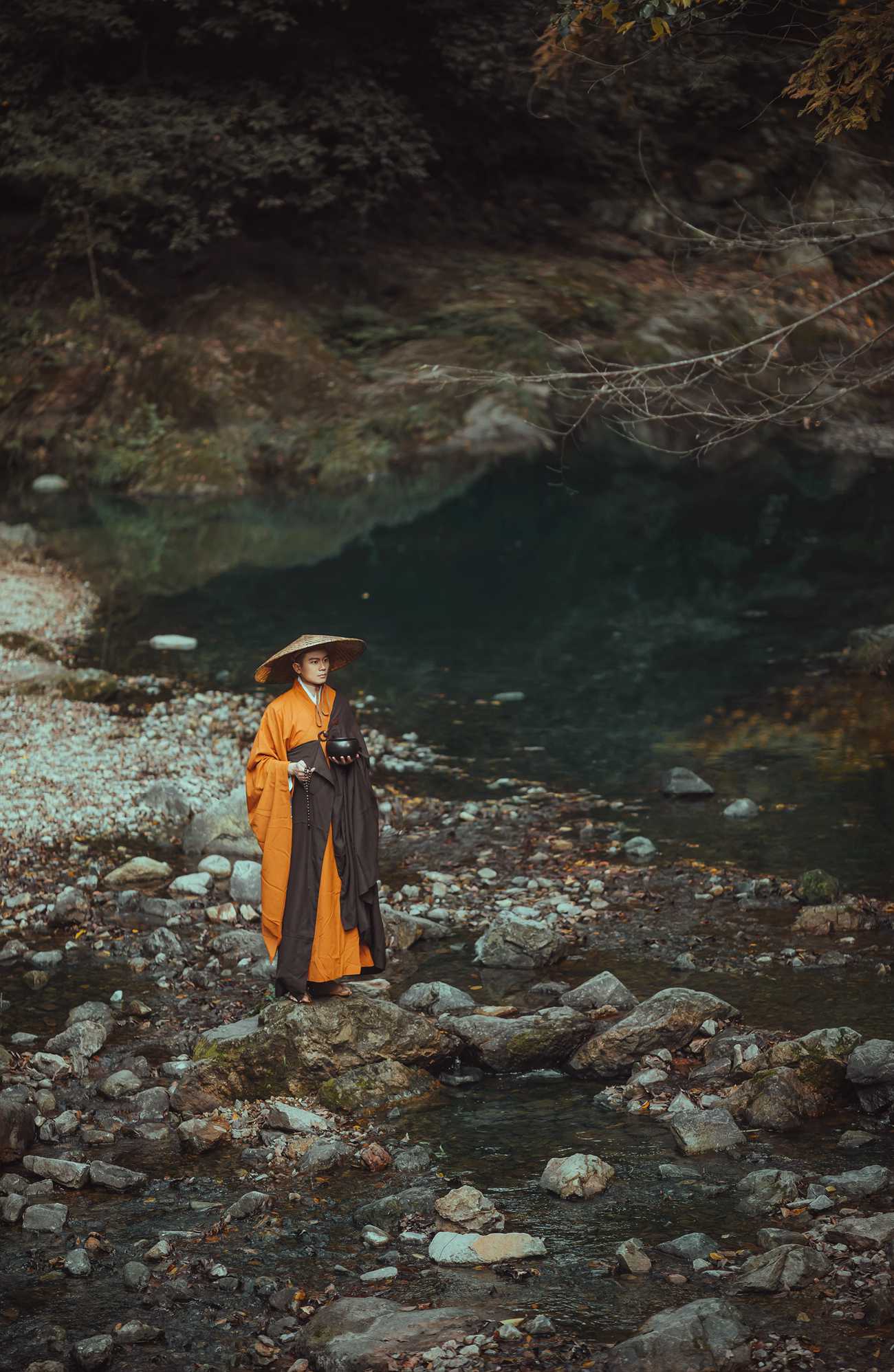 图片[25]-[YITUYU艺图语] 2021.09.29 天台行禅 五色石南叶 [32P] – 速更版-美库