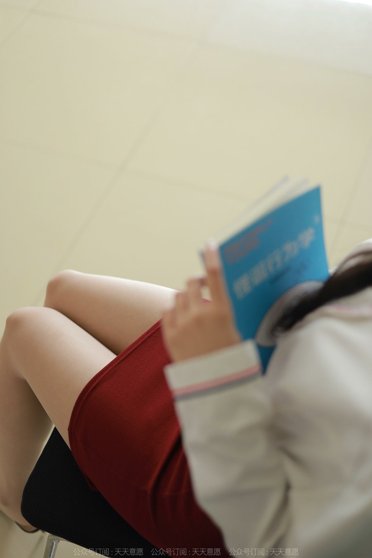 图片[11]-[IESS异思趣向] 耽丝 220511门外的红裙婉萍 [92P] – 速更版-美库