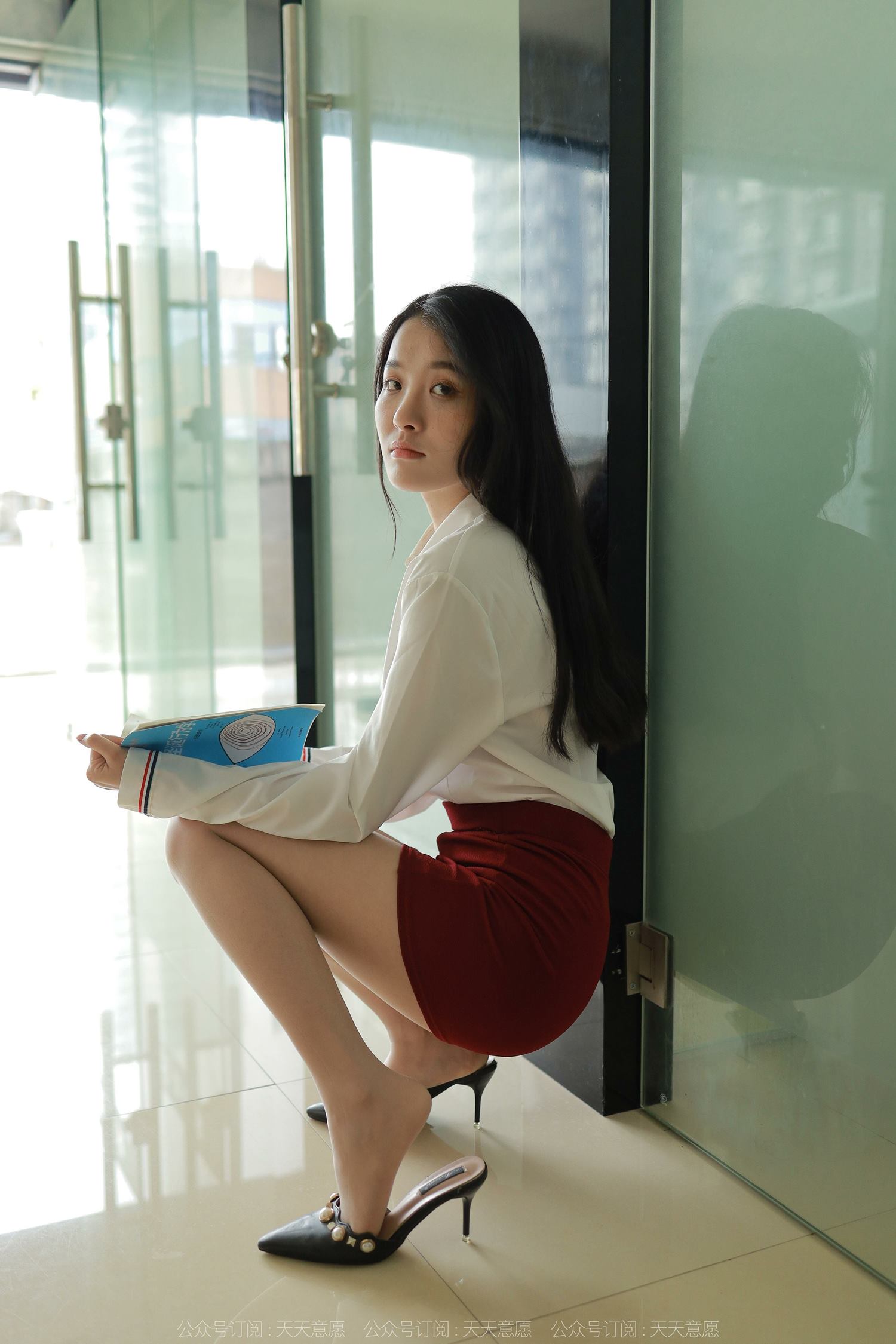 图片[29]-[IESS异思趣向] 耽丝 220511门外的红裙婉萍 [92P] – 速更版-美库