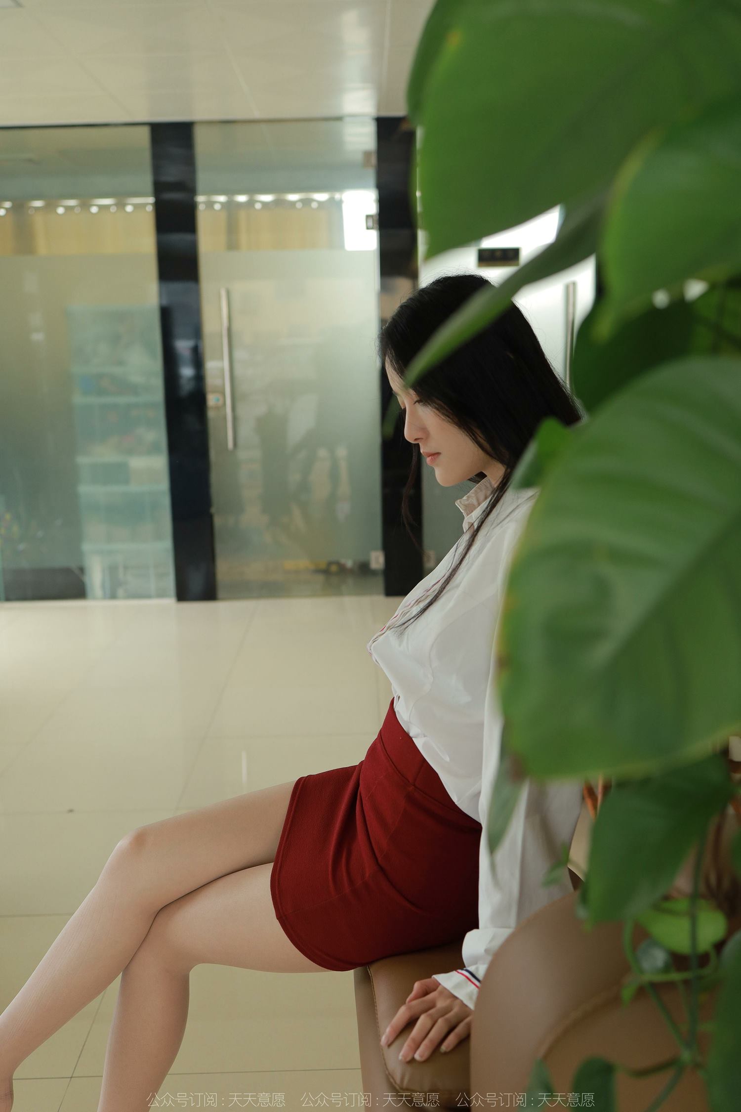 图片[84]-[IESS异思趣向] 耽丝 220511门外的红裙婉萍 [92P] – 速更版-美库