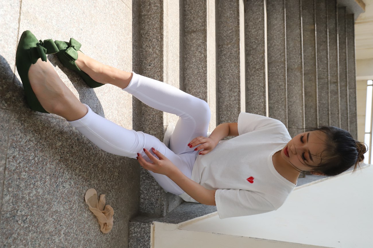 图片[121]-大西瓜爱牙膏-2019 6月活动 模特1（一） 裸足 [120P] – 速更版-美库