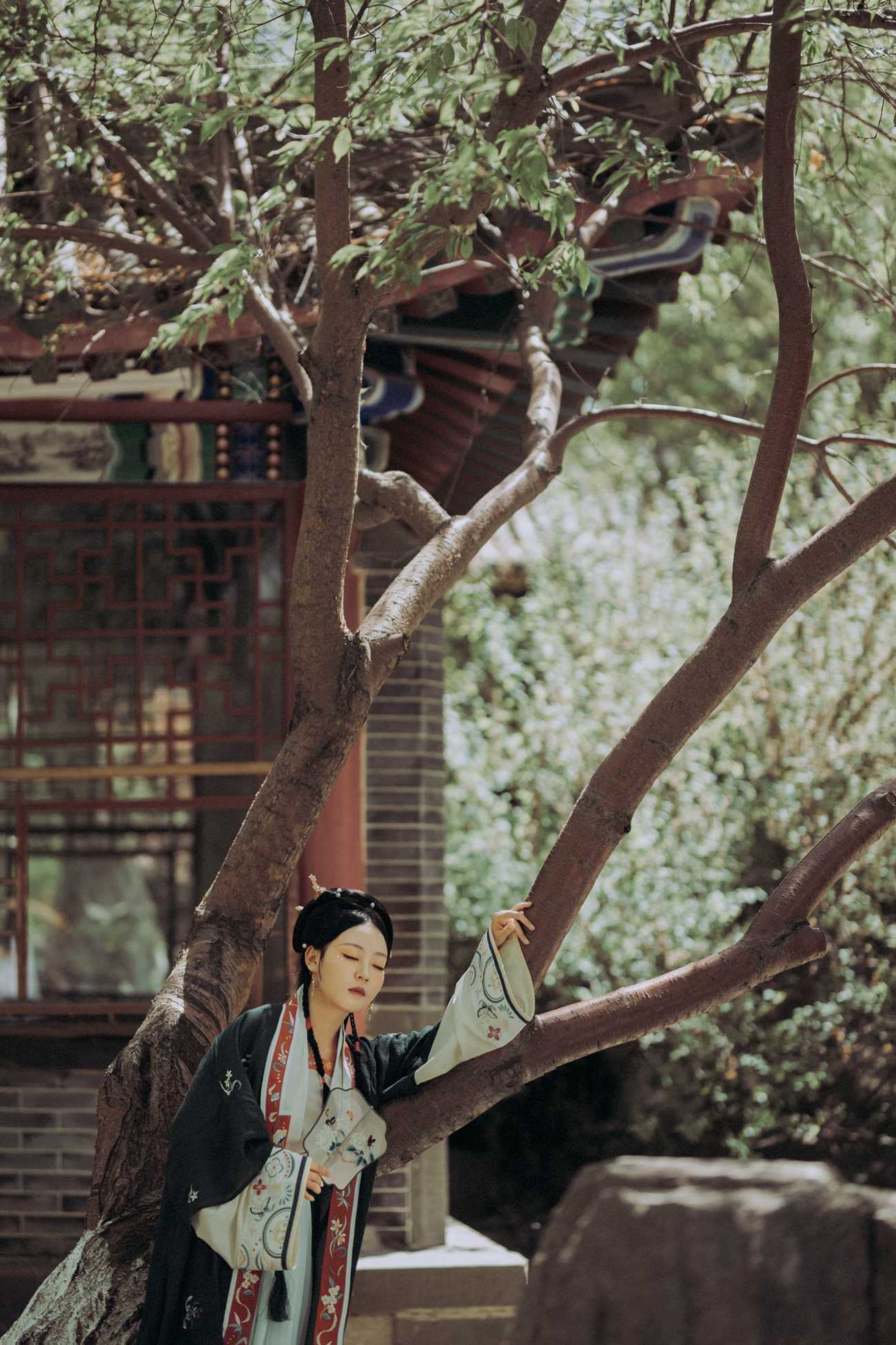 图片[19]-[YITUYU艺图语] 2021.10.06 伤春逝 茜茜 [25P] – 速更版-美库