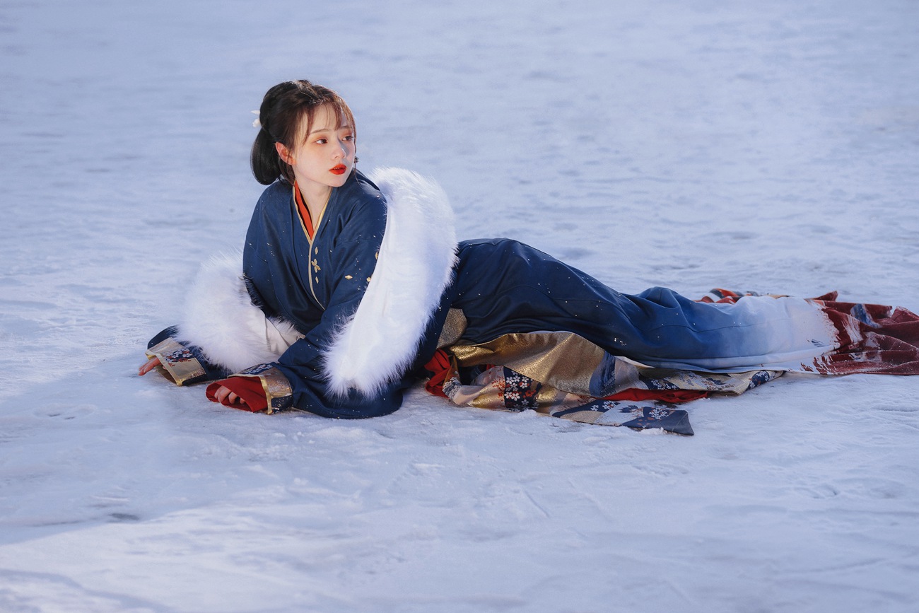 图片[12]-[YITUYU艺图语] 2021.10.07 风雪千山 绣绣 [26P] – 速更版-美库