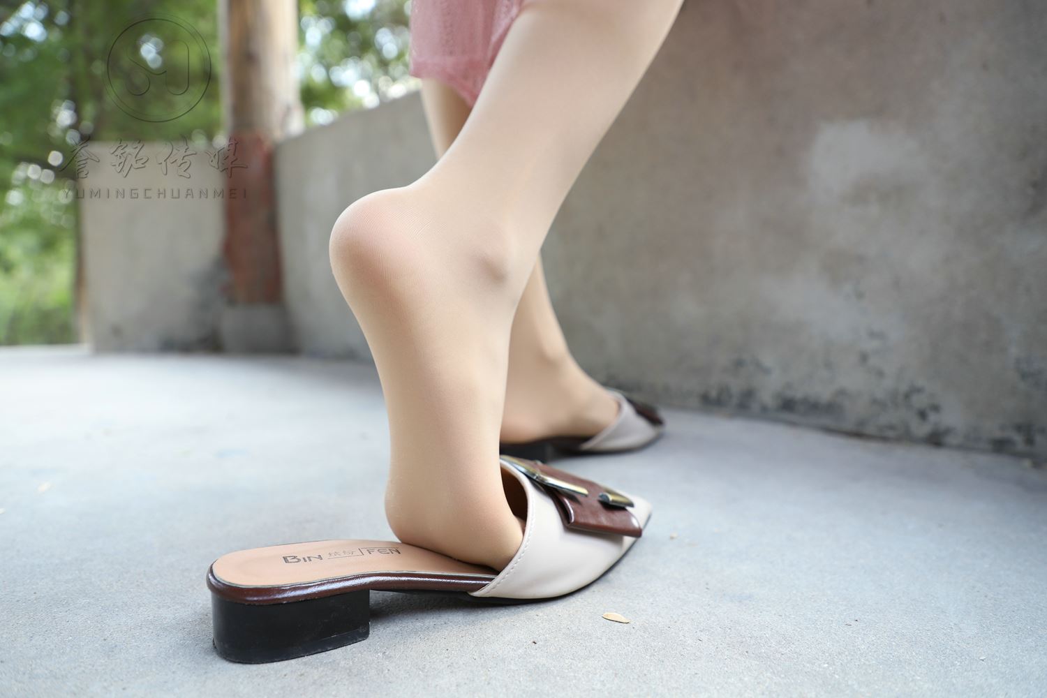 图片[85]-[誉铭传媒]袜足摄影 2019年 NO.009 肉丝裸足[121P] – 速更版-美库