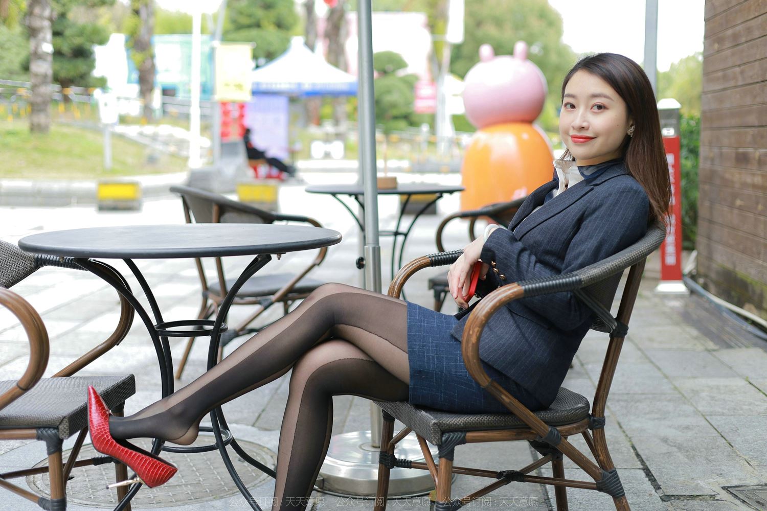 图片[25]-[IESS异思趣向] 2022.04.25 丝享家1070：小婕《红鞋职业装》[88P] – 速更版-美库