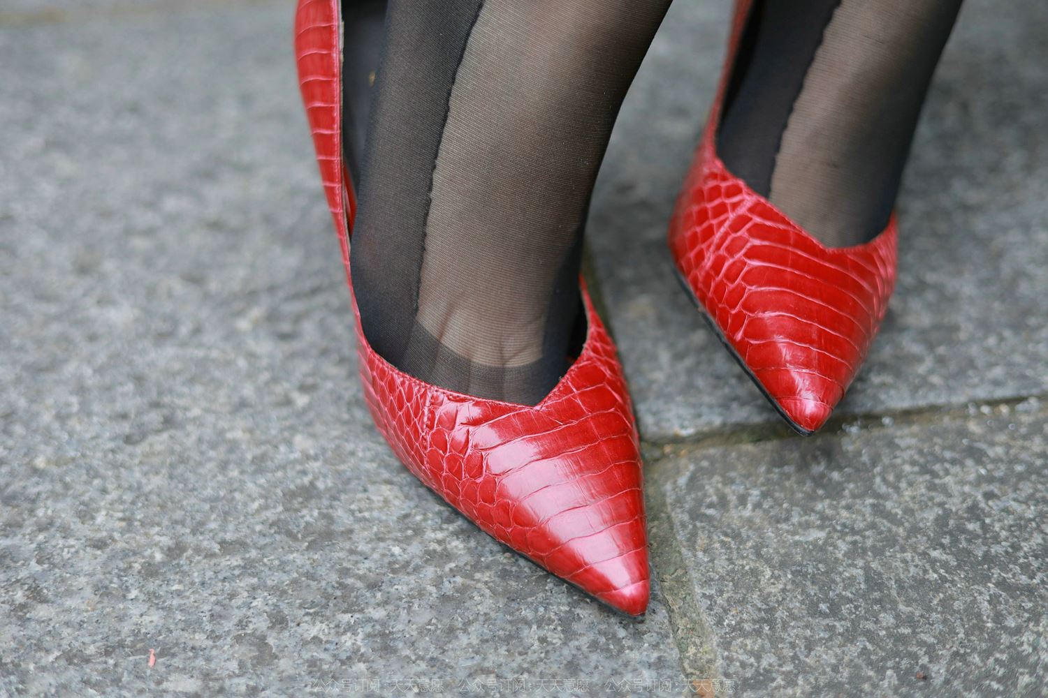 图片[35]-[IESS异思趣向] 2022.04.25 丝享家1070：小婕《红鞋职业装》[88P] – 速更版-美库