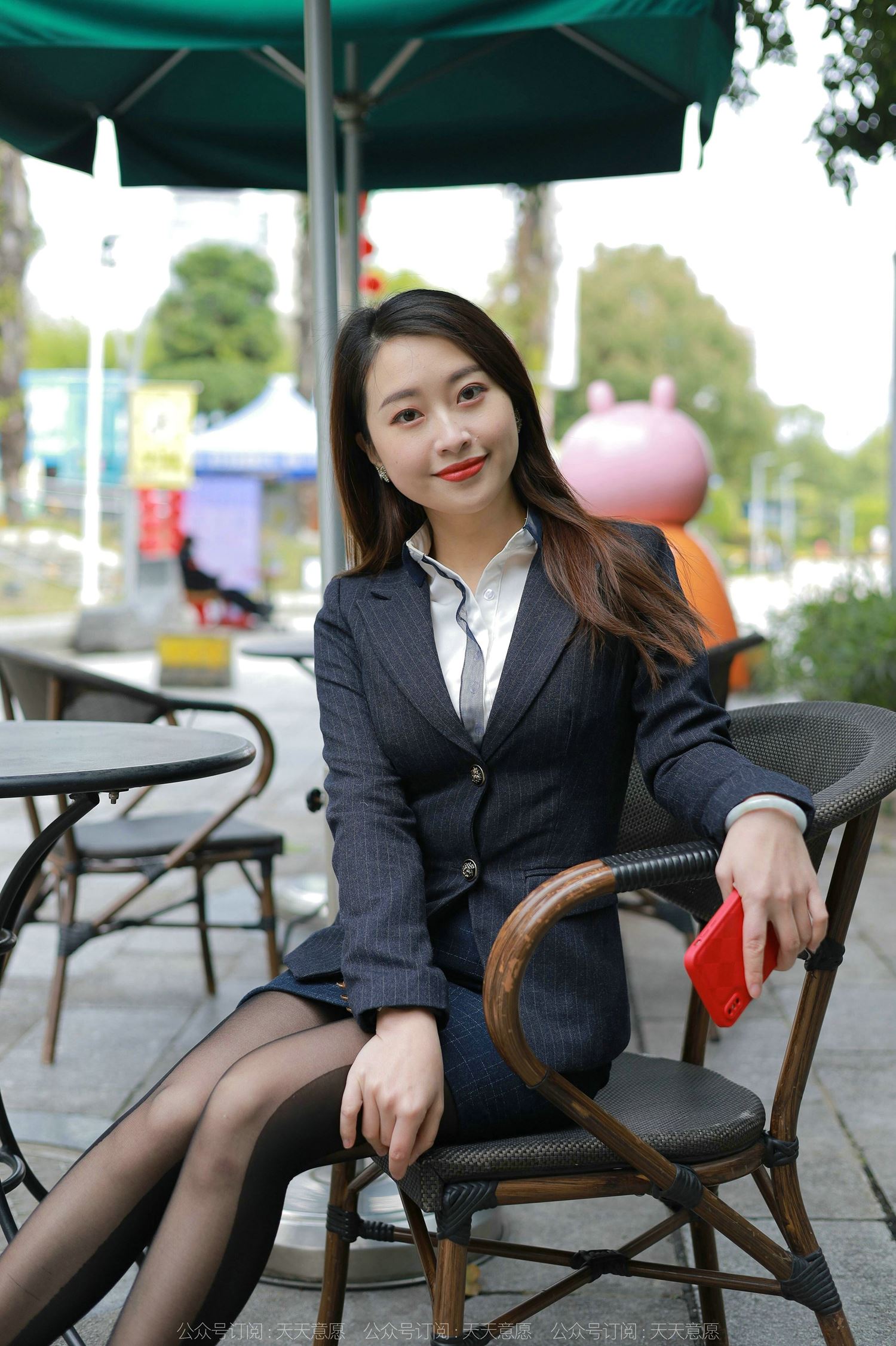 图片[38]-[IESS异思趣向] 2022.04.25 丝享家1070：小婕《红鞋职业装》[88P] – 速更版-美库