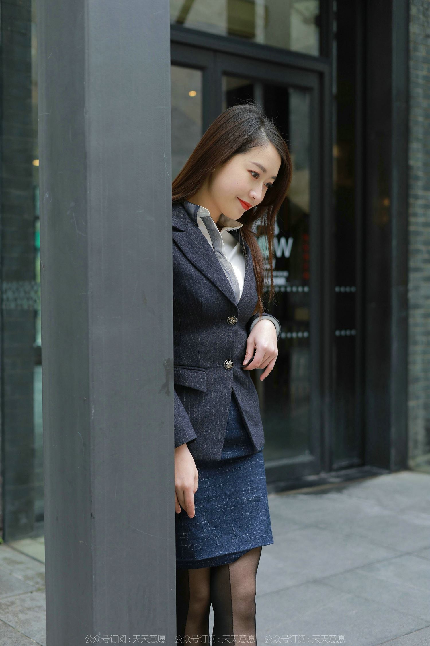 图片[48]-[IESS异思趣向] 2022.04.25 丝享家1070：小婕《红鞋职业装》[88P] – 速更版-美库