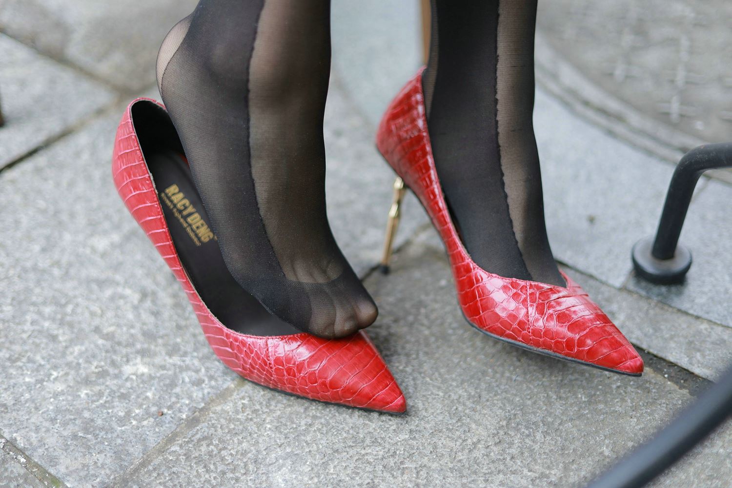 图片[67]-[IESS异思趣向] 2022.04.25 丝享家1070：小婕《红鞋职业装》[88P] – 速更版-美库