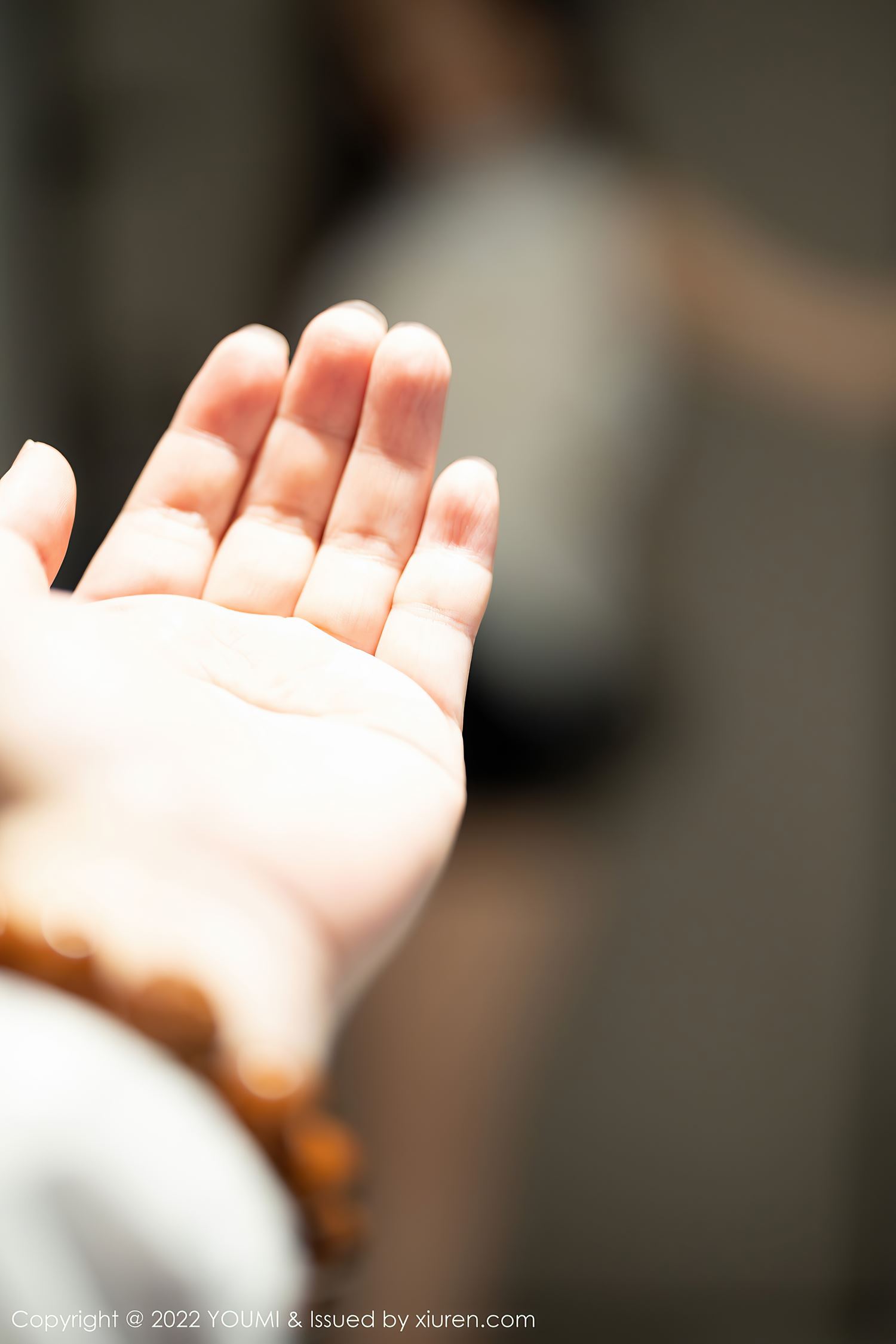 图片[37]-[YOUMI尤蜜荟] 2022.08.19 VOL.832 奶瓶土肥圆矮挫丑黑穷 丝袜美臀[57P] – 速更版-美库