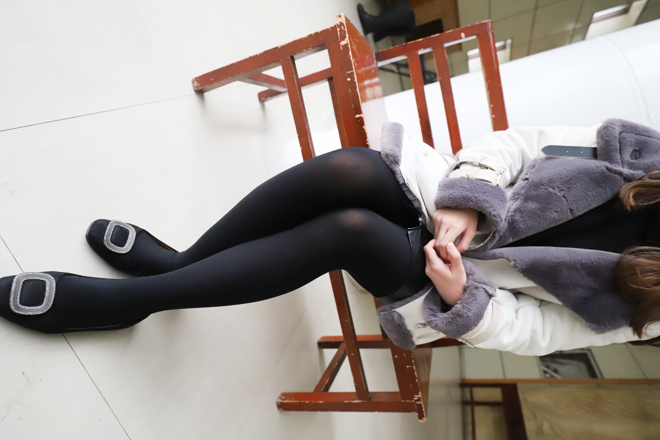 图片[35]-大西瓜爱牙膏-2019 6月活动 模特2（二） 黑丝 (1)[87P] – 速更版-美库