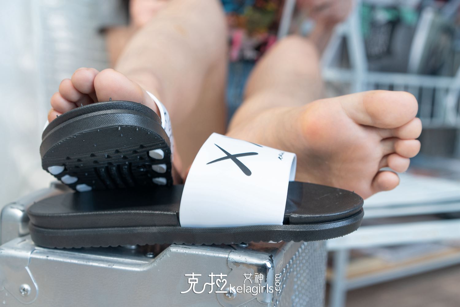 图片[20]-[Kelagirls克拉女神]2021.10.07《爱上凉拖》嘉萌[24P] – 速更版-美库