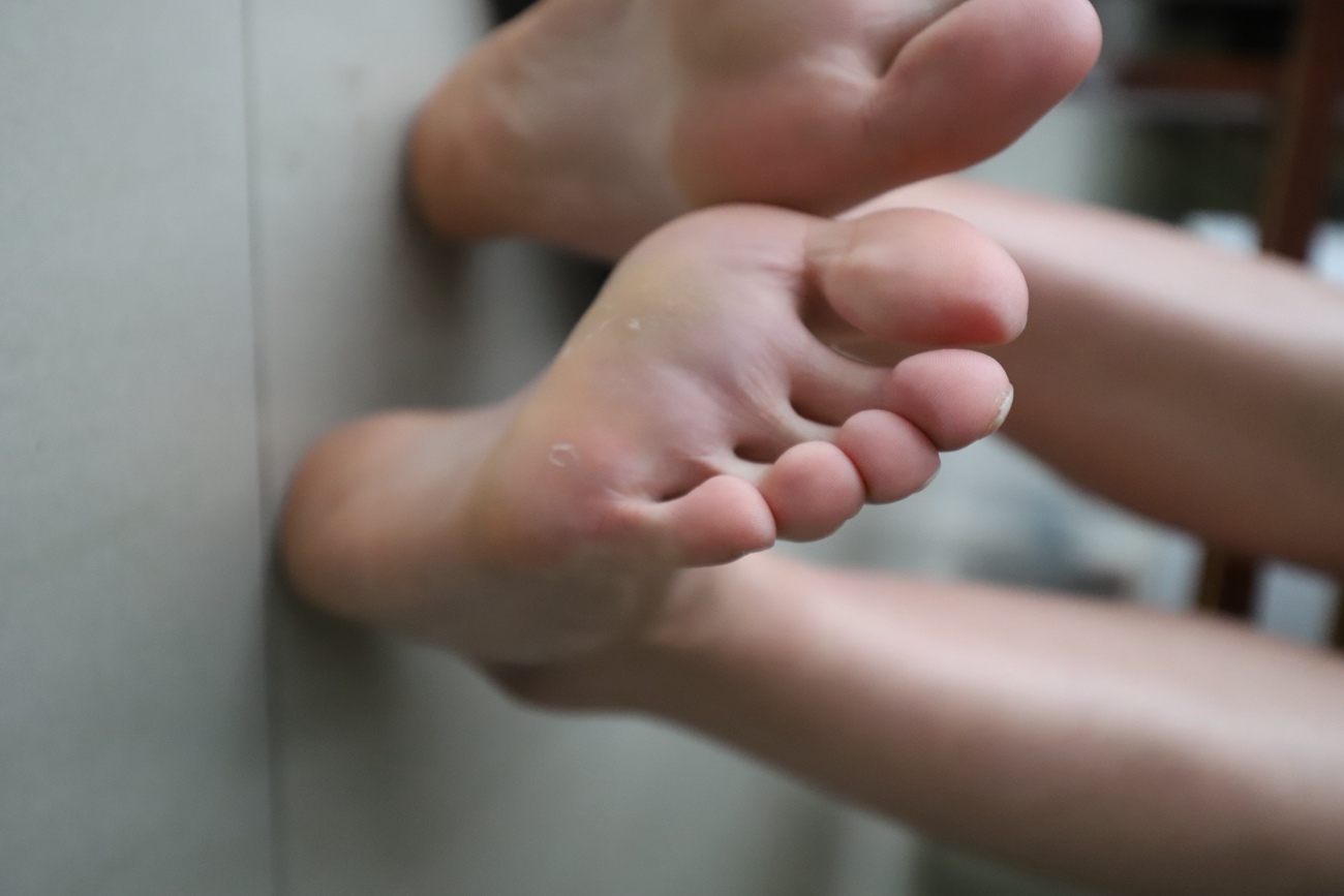 图片[85]-大西瓜爱牙膏-2019 6月活动 模特2（二） 肉丝裸足 [100] – 速更版-美库