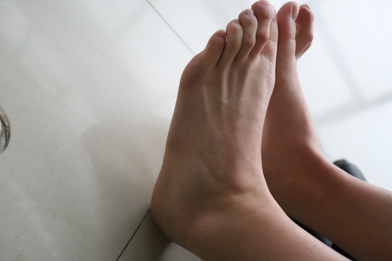 图片[91]-大西瓜爱牙膏-2019 6月活动 模特2（二） 肉丝裸足 [100] – 速更版-美库