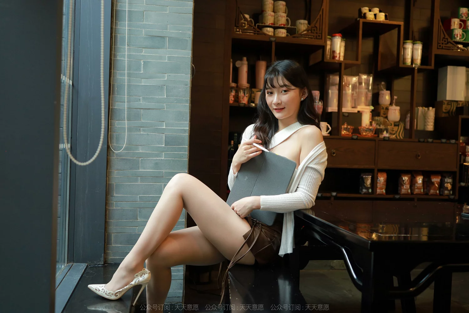 图片[22]-[IESS异思趣向] 2022.04.27 丝享家1072：秋秋《迷人事业线》[85P] – 速更版-美库