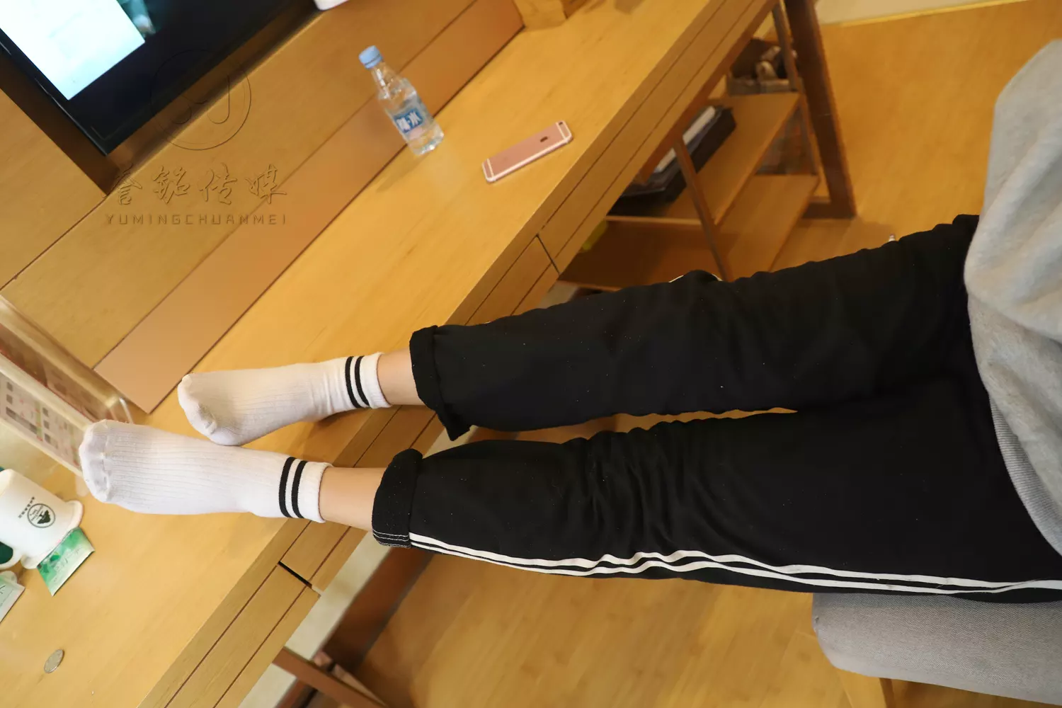 图片[90]-[誉铭传媒]袜足摄影 2019年 NO.013 少女裸足[150P] – 速更版-美库