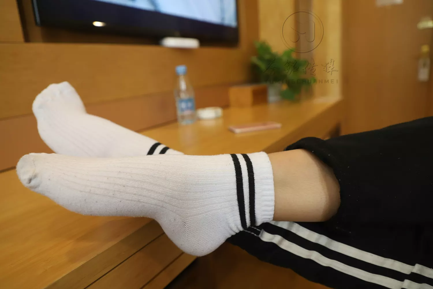 图片[98]-[誉铭传媒]袜足摄影 2019年 NO.013 少女裸足[150P] – 速更版-美库