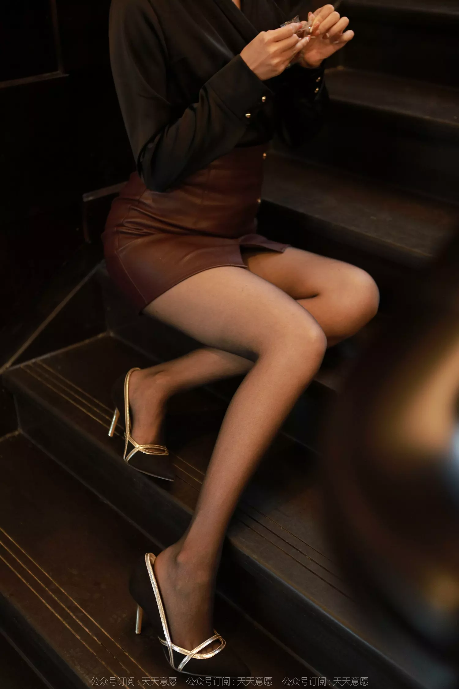 图片[11]-[IESS异思趣向] 2022.04.29 丝享家1074：婉萍《褐色皮裙》[89P] – 速更版-美库