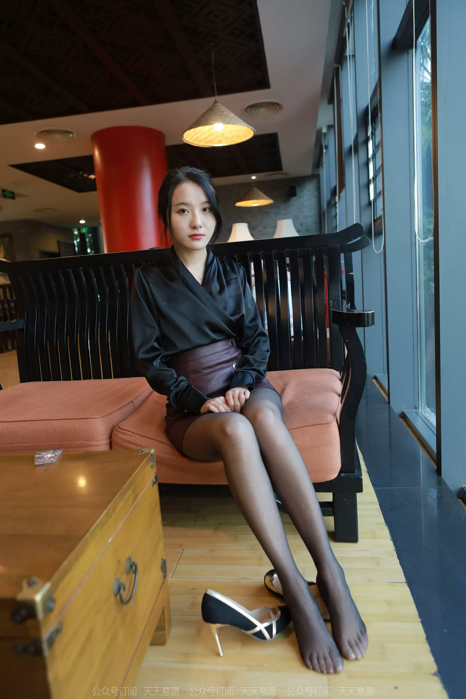 图片[43]-[IESS异思趣向] 2022.04.29 丝享家1074：婉萍《褐色皮裙》[89P] – 速更版-美库