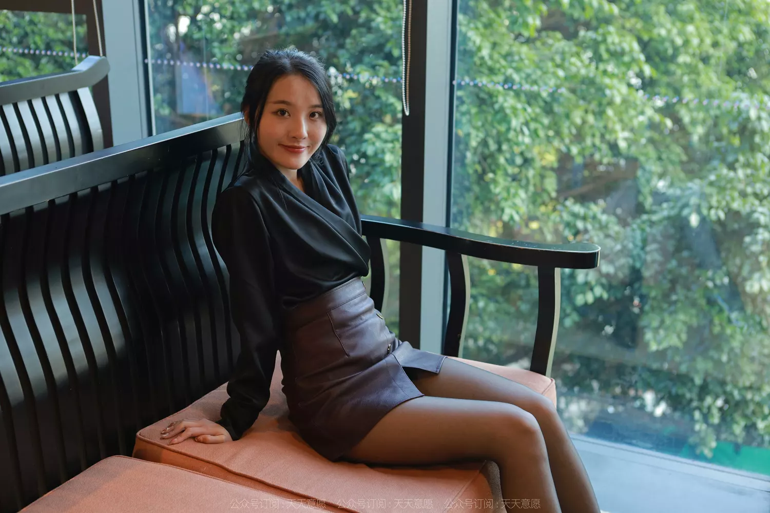 图片[57]-[IESS异思趣向] 2022.04.29 丝享家1074：婉萍《褐色皮裙》[89P] – 速更版-美库