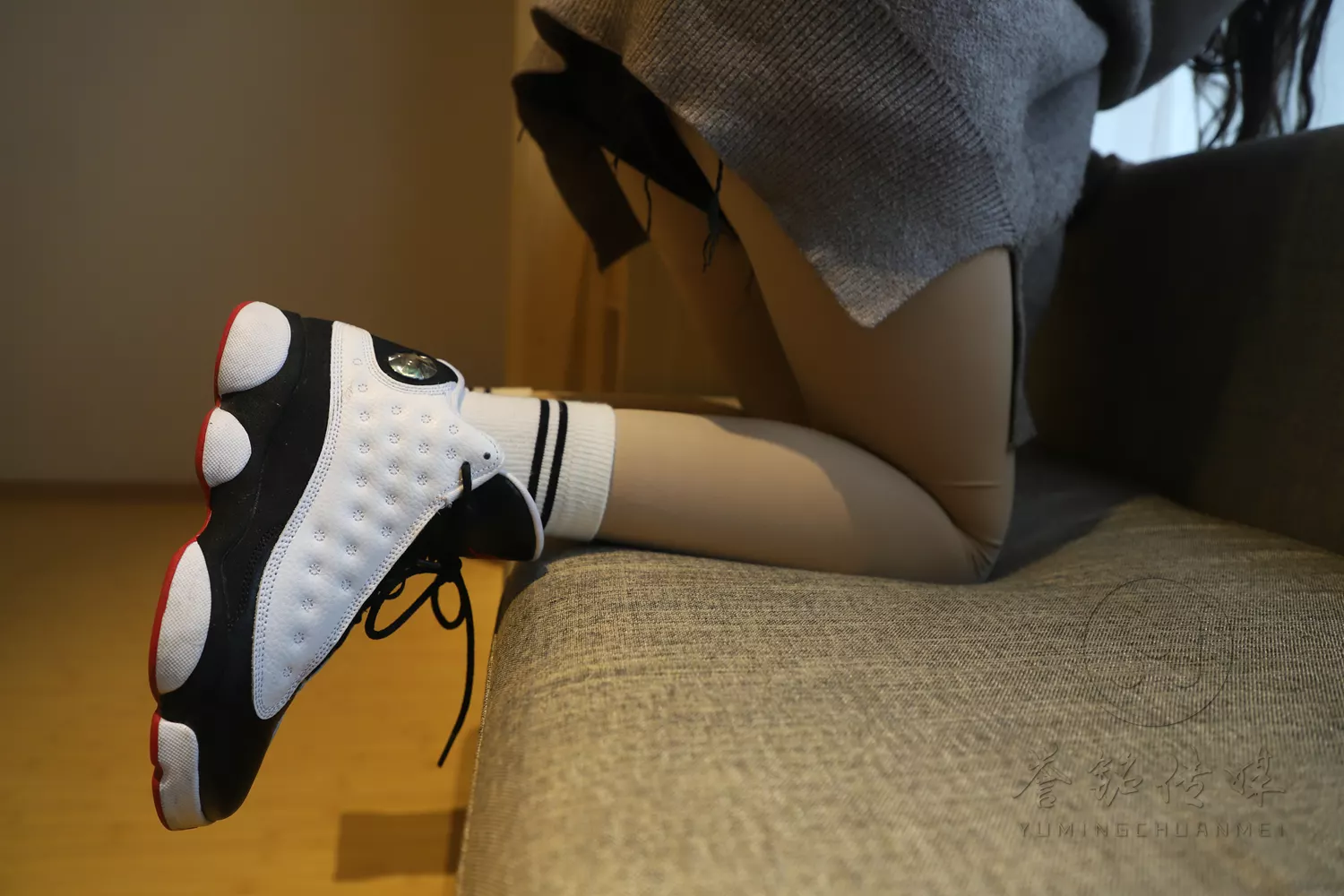 图片[28]-[誉铭传媒]袜足摄影 2019年 NO.014 卫生间丝足[140P] – 速更版-美库