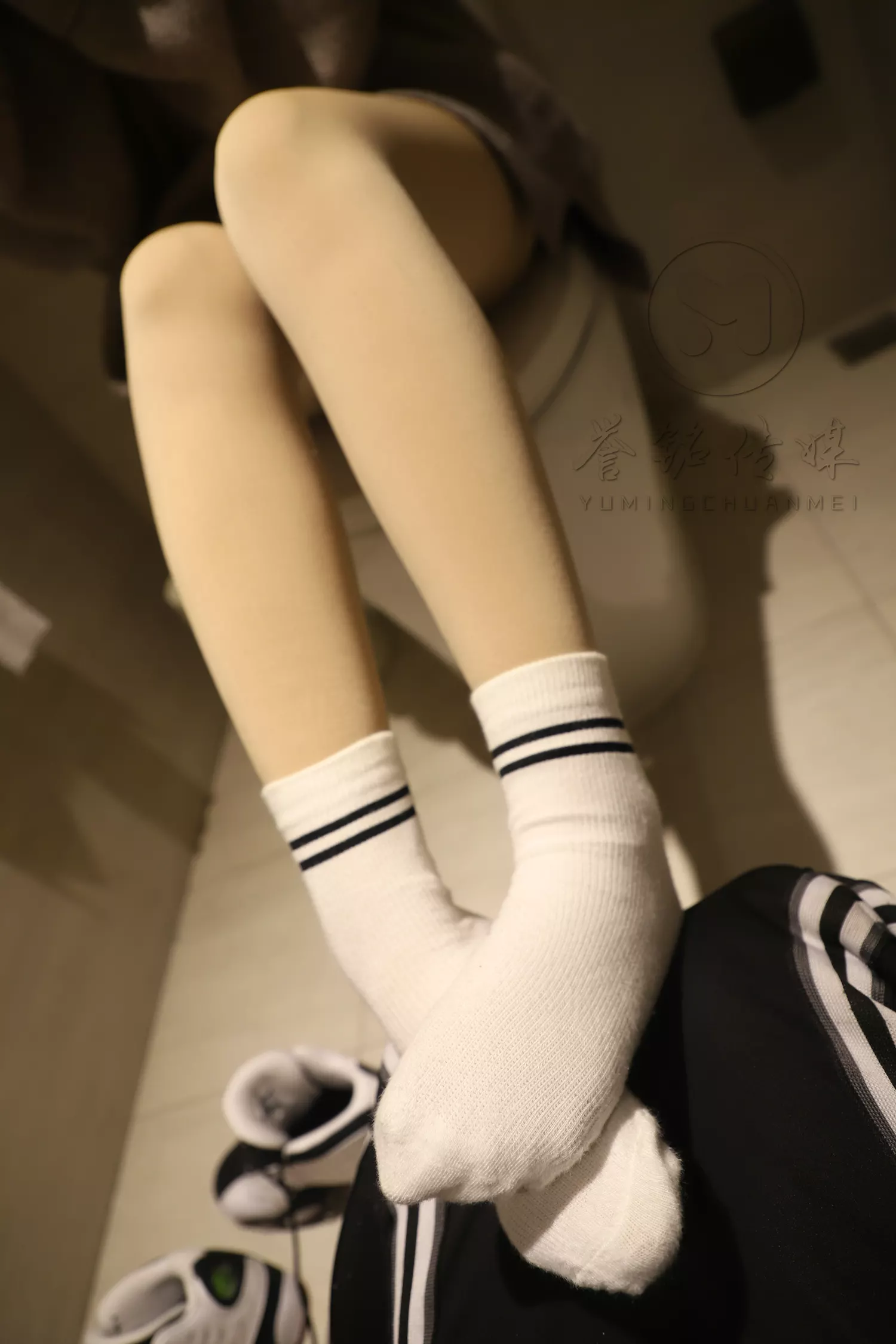 图片[81]-[誉铭传媒]袜足摄影 2019年 NO.014 卫生间丝足[140P] – 速更版-美库