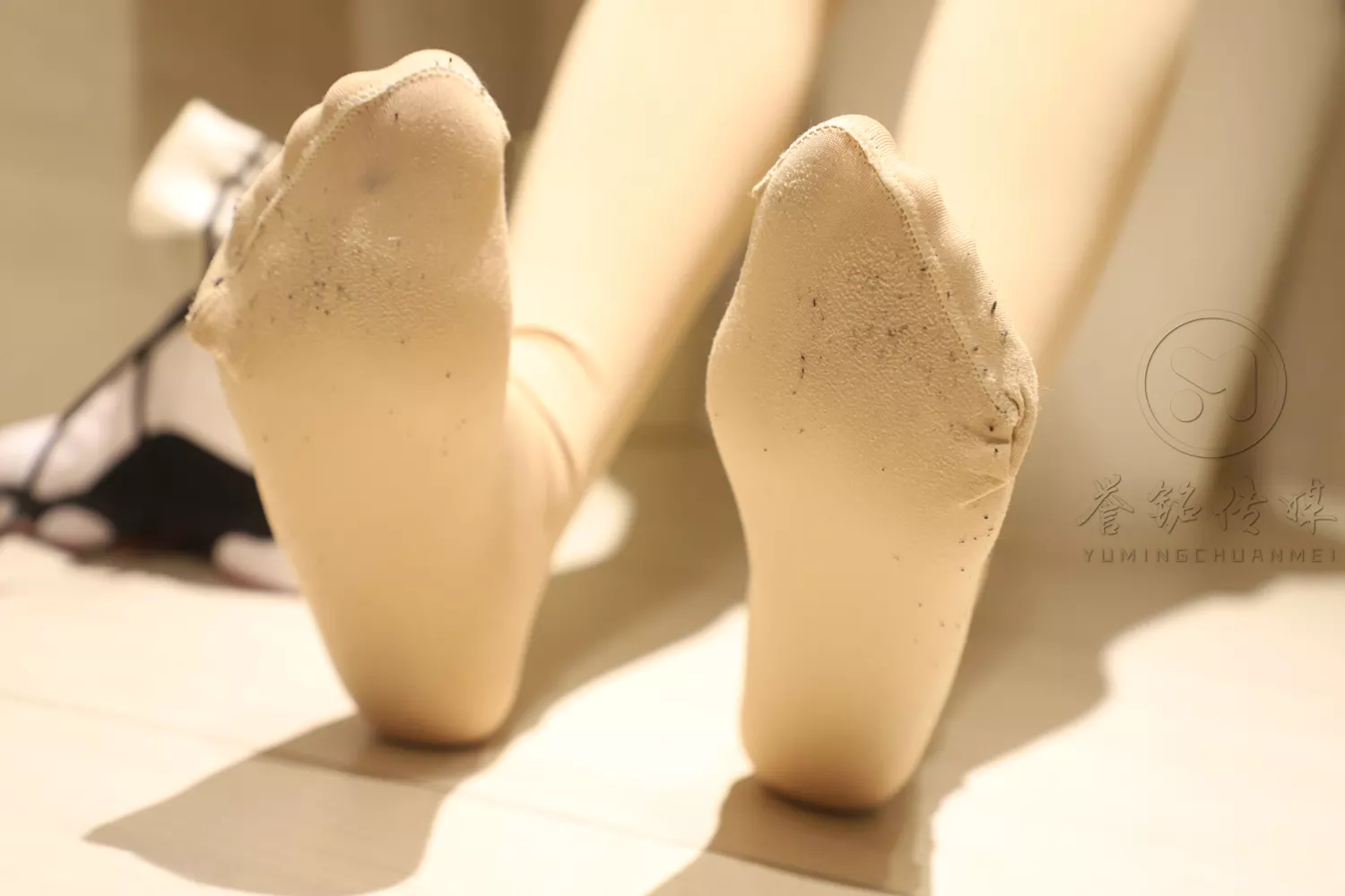 图片[99]-[誉铭传媒]袜足摄影 2019年 NO.014 卫生间丝足[140P] – 速更版-美库