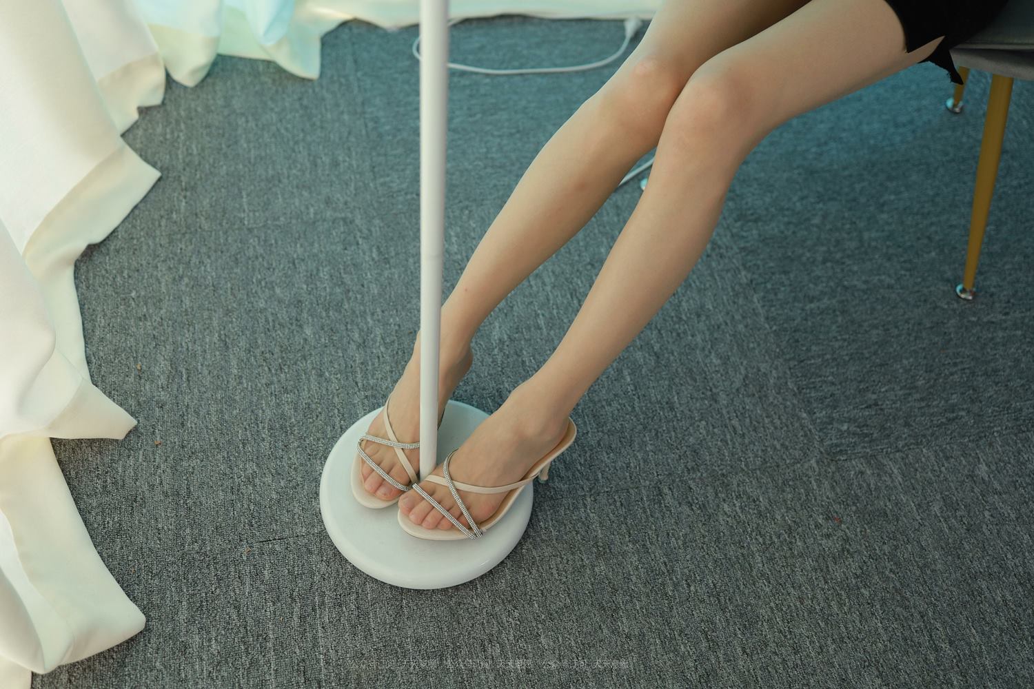 图片[58]-[IESS异思趣向] 耽丝 220614小六秋秋 [83P] – 速更版-美库