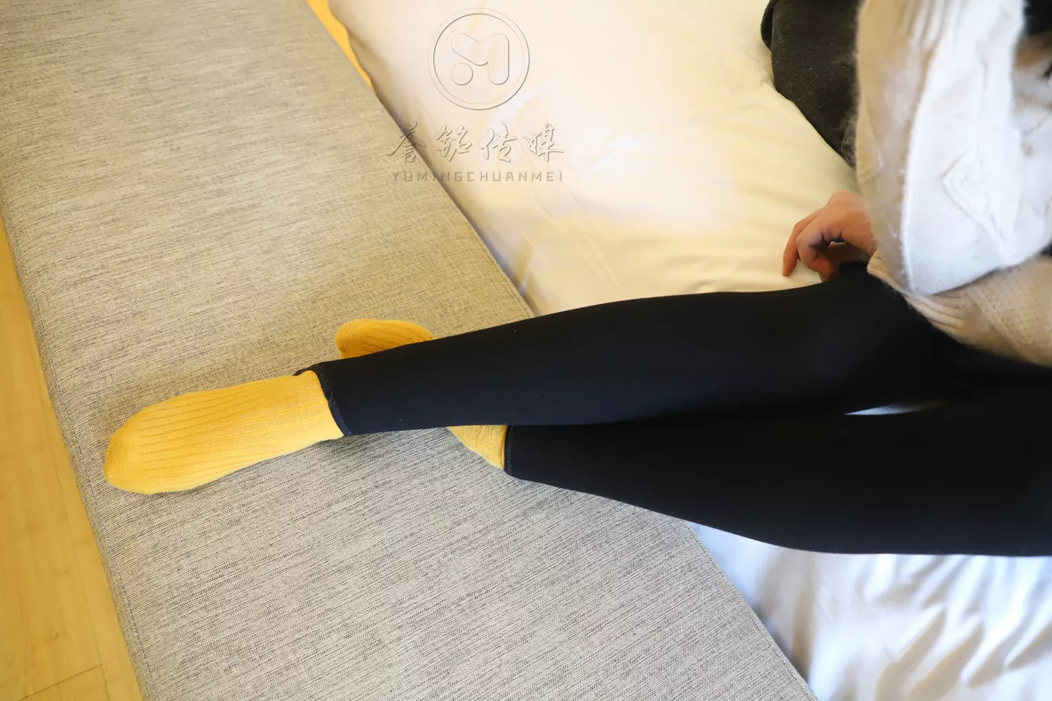 图片[61]-[誉铭传媒]袜足摄影 2019年 NO.015 黄棉袜裸足[150P] – 速更版-美库