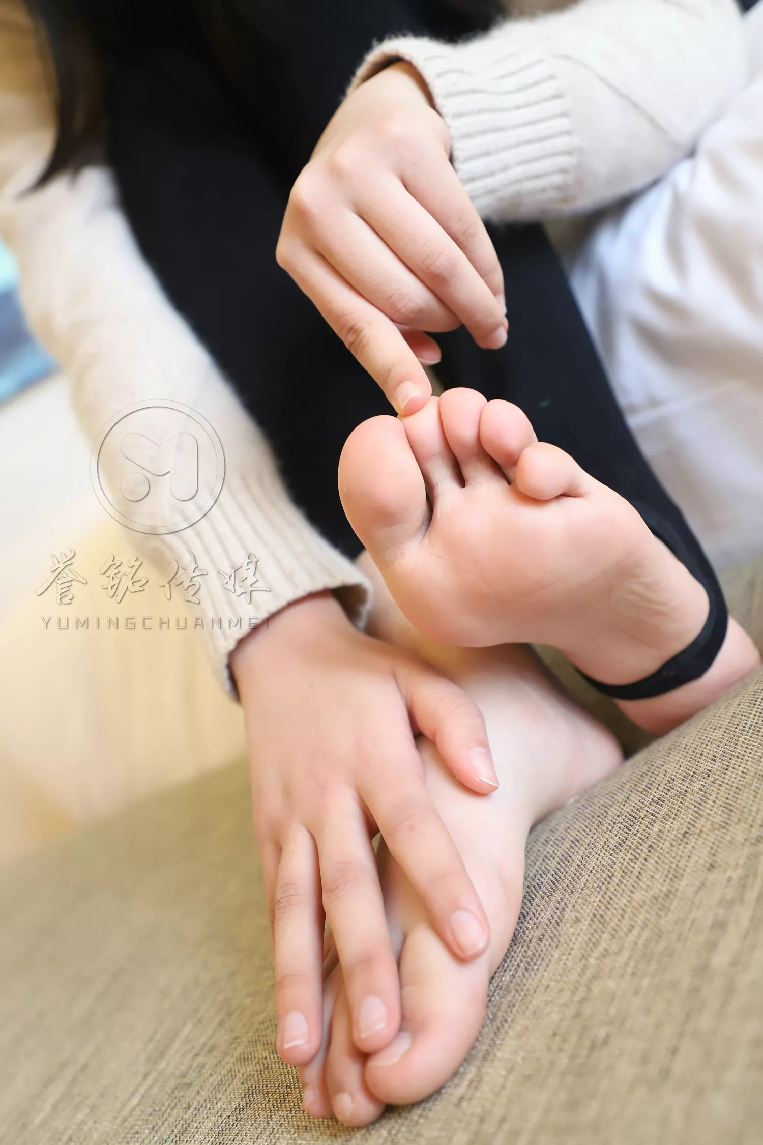 图片[141]-[誉铭传媒]袜足摄影 2019年 NO.015 黄棉袜裸足[150P] – 速更版-美库