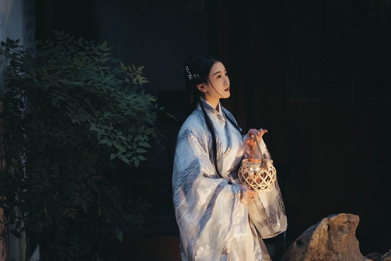 图片[10]-[YITUYU艺图语] 2021.10.19 南歌子 淡蓝色忧伤静流淌 [27P] – 速更版-美库