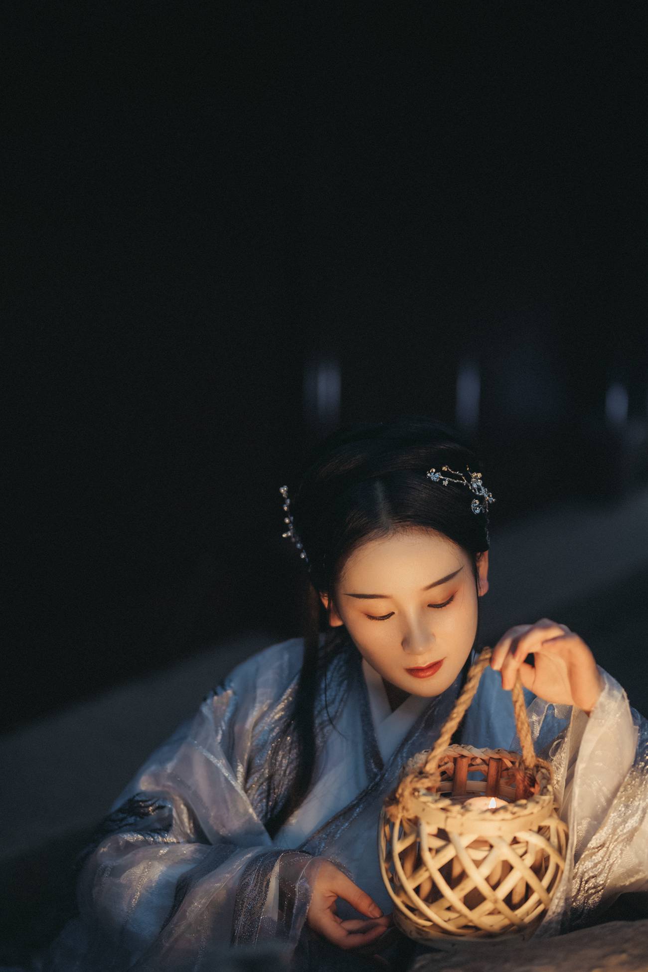 图片[11]-[YITUYU艺图语] 2021.10.19 南歌子 淡蓝色忧伤静流淌 [27P] – 速更版-美库