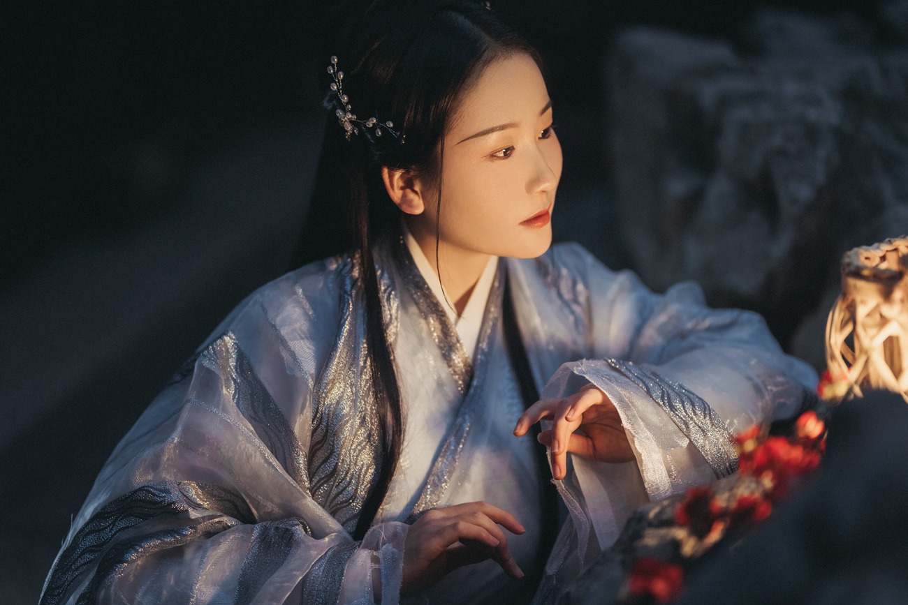 图片[13]-[YITUYU艺图语] 2021.10.19 南歌子 淡蓝色忧伤静流淌 [27P] – 速更版-美库