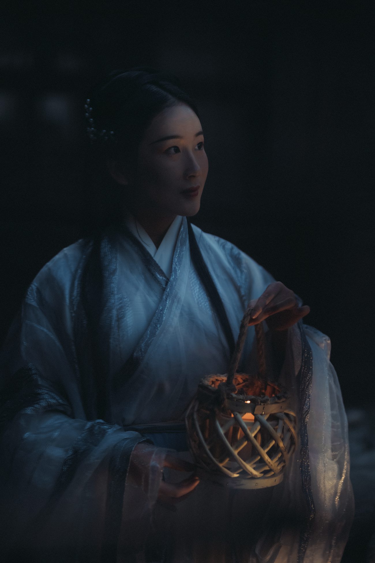 图片[20]-[YITUYU艺图语] 2021.10.19 南歌子 淡蓝色忧伤静流淌 [27P] – 速更版-美库