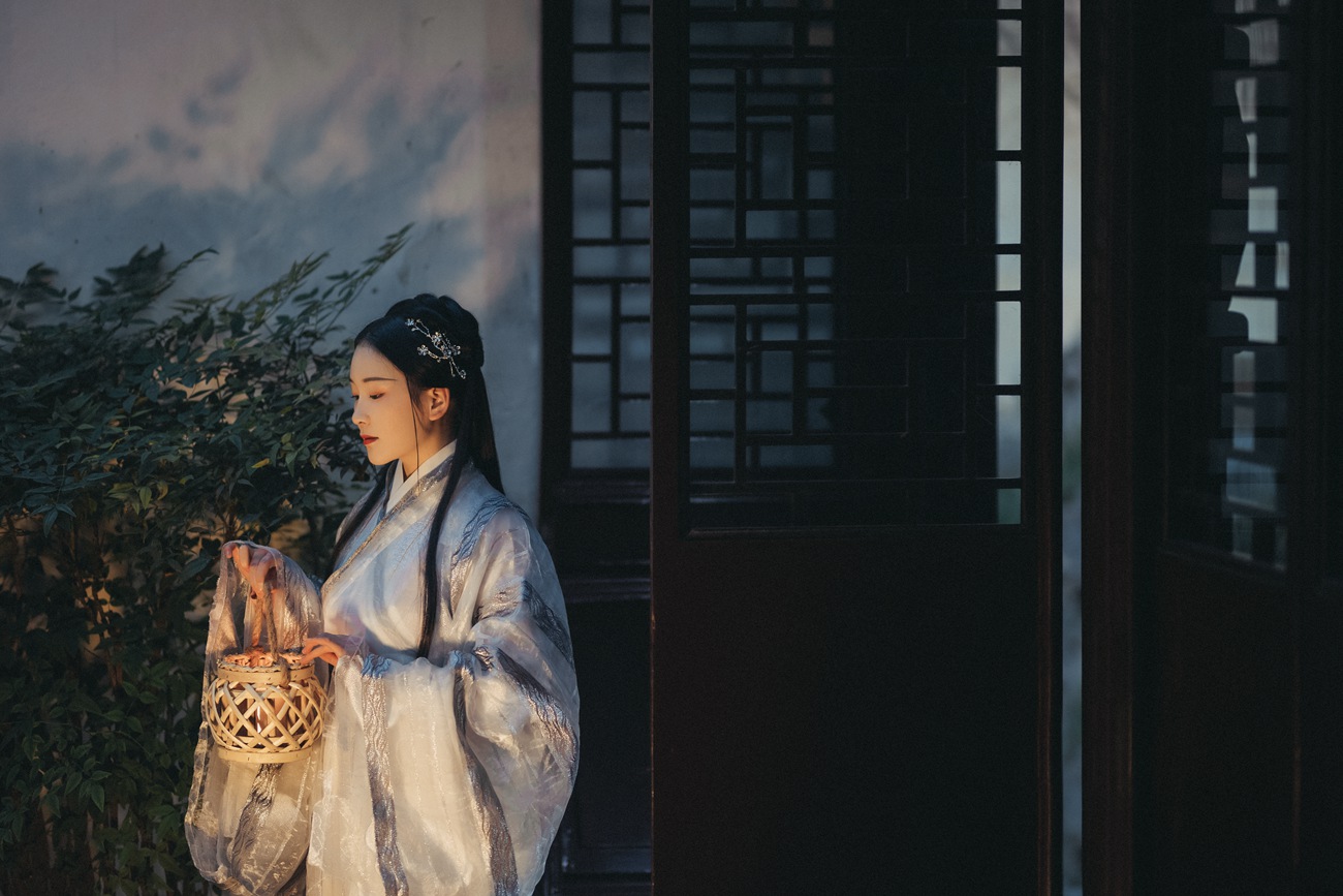 图片[21]-[YITUYU艺图语] 2021.10.19 南歌子 淡蓝色忧伤静流淌 [27P] – 速更版-美库