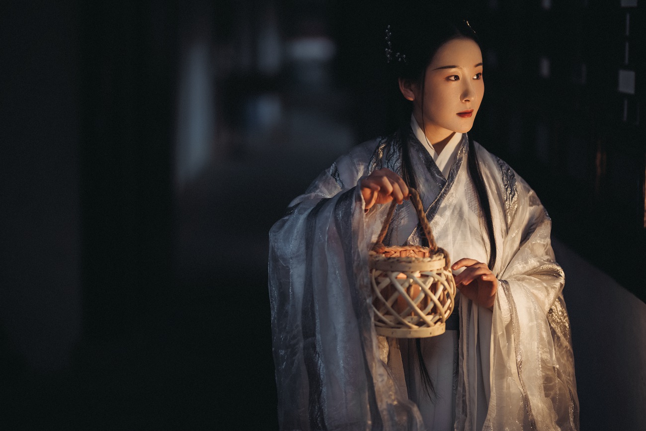 图片[23]-[YITUYU艺图语] 2021.10.19 南歌子 淡蓝色忧伤静流淌 [27P] – 速更版-美库